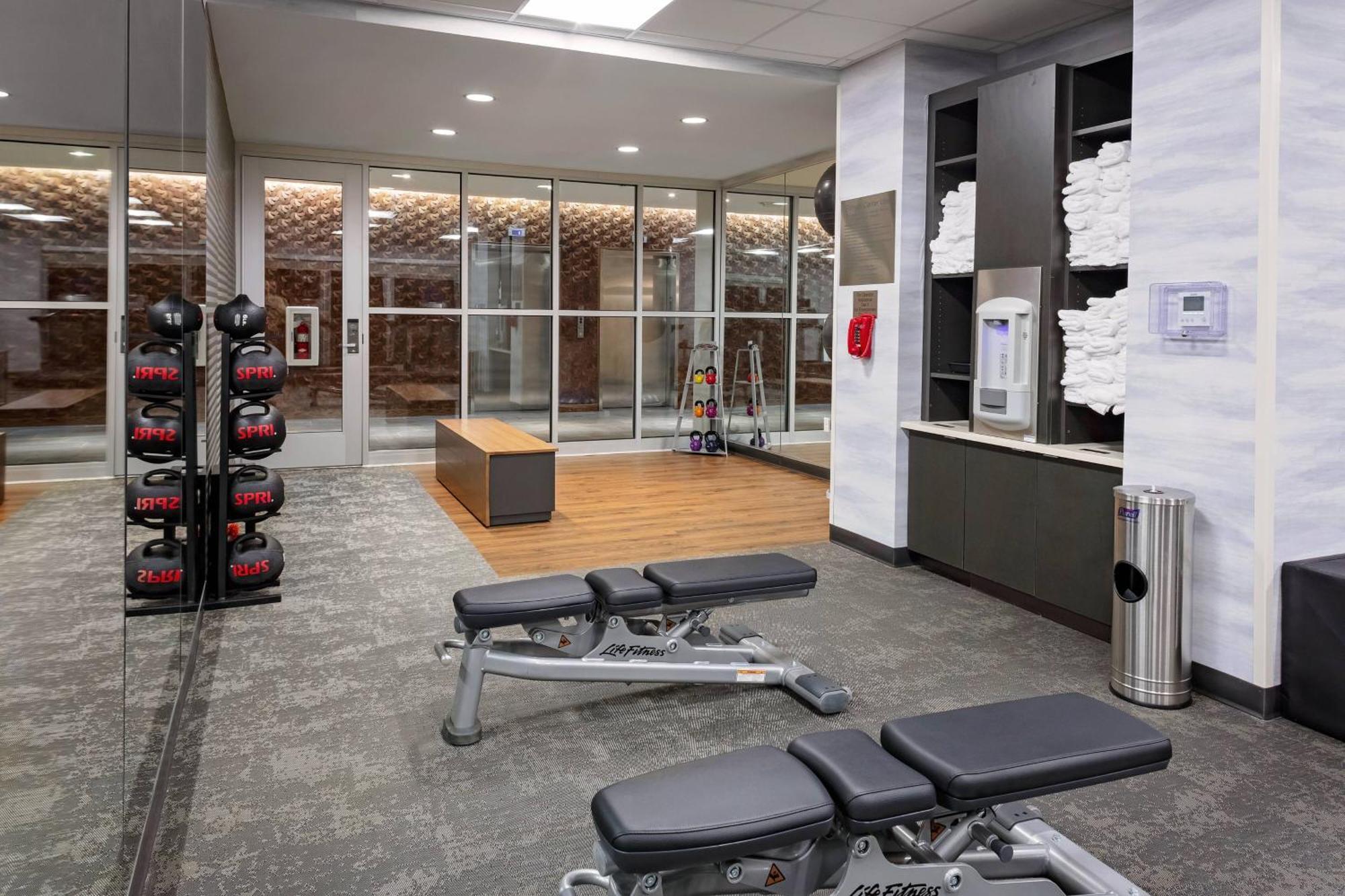 Готель Fairfield By Marriott Port Clinton Waterfront Екстер'єр фото