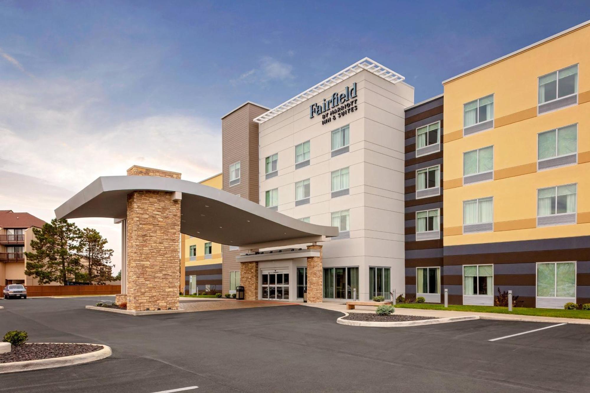 Готель Fairfield By Marriott Port Clinton Waterfront Екстер'єр фото